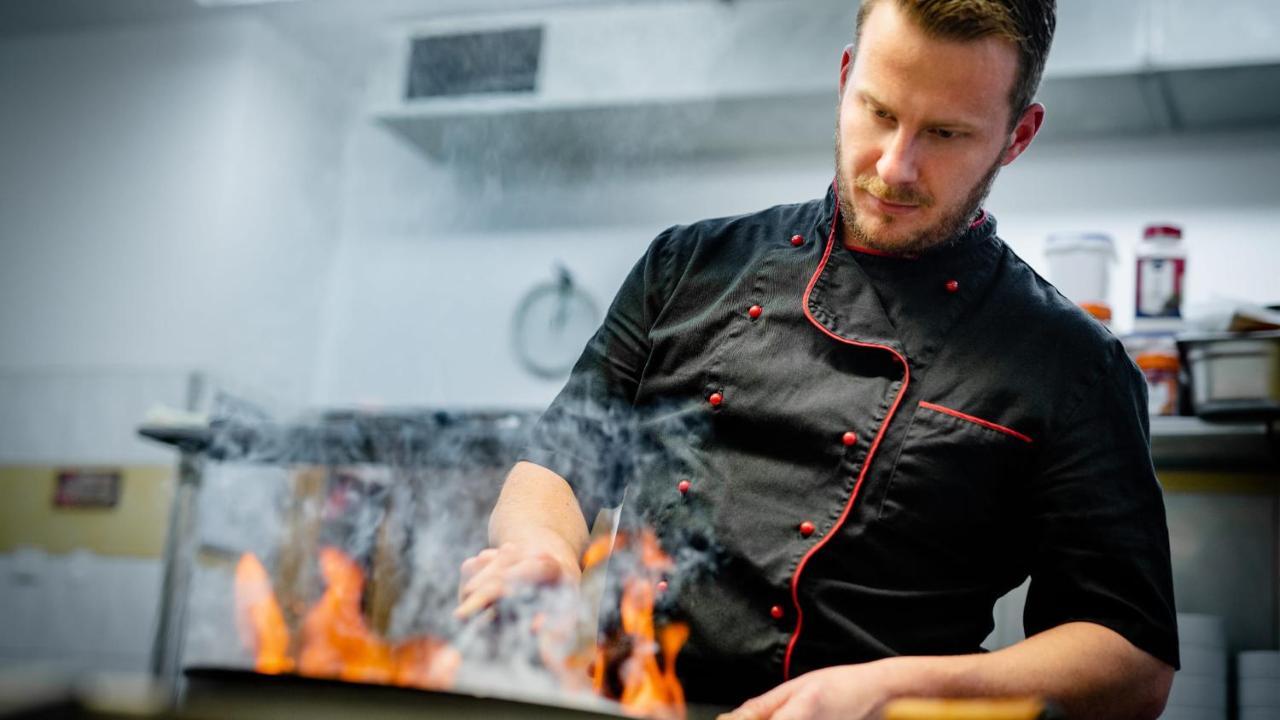 Wellness Penzion-Restaurace U Pstrosa Vsemyslice Eksteriør bilde